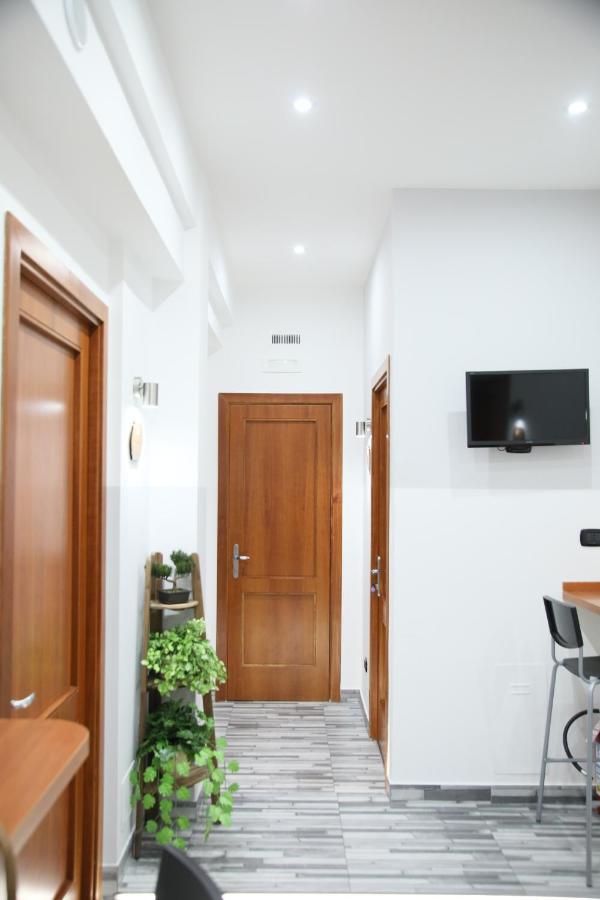Laetitia Guest House116 2* Naples